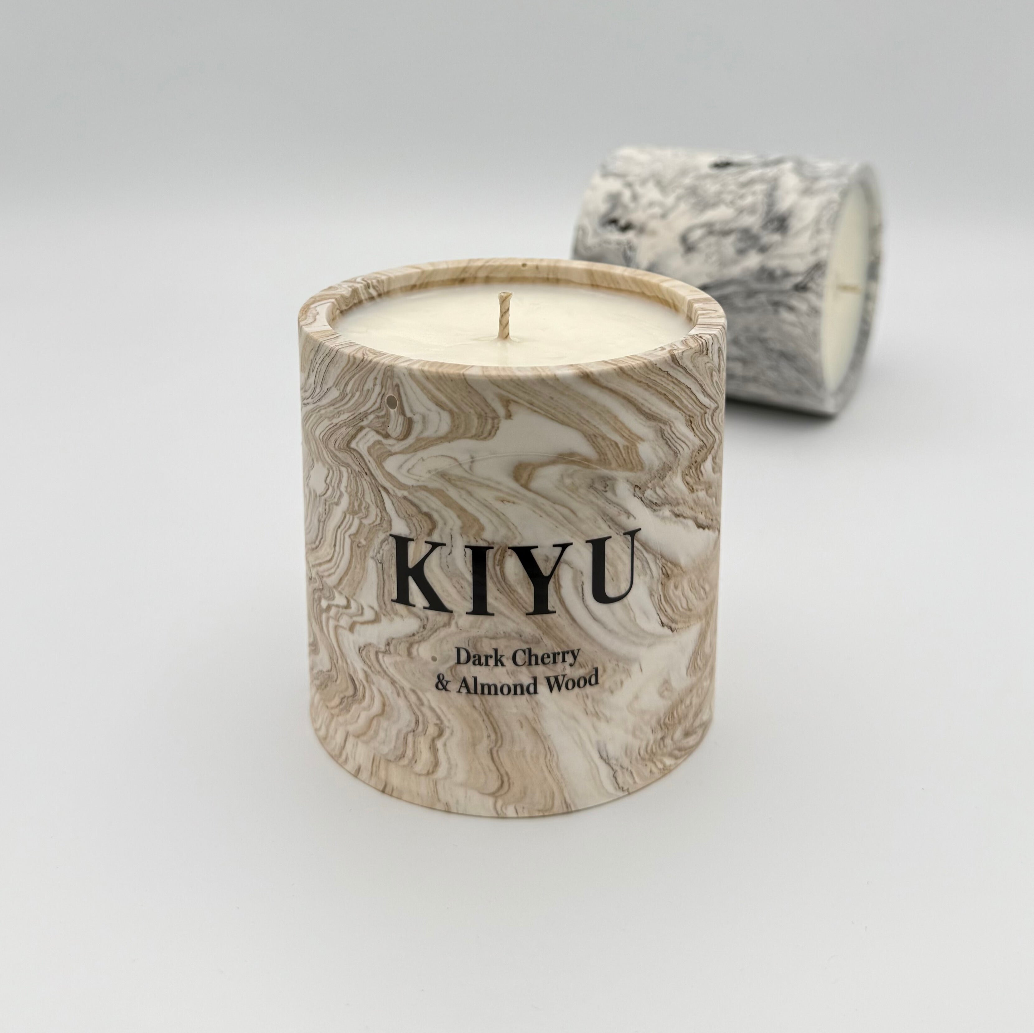 Dark Cherry & Almond Wood Duftkerze - Marmoriert